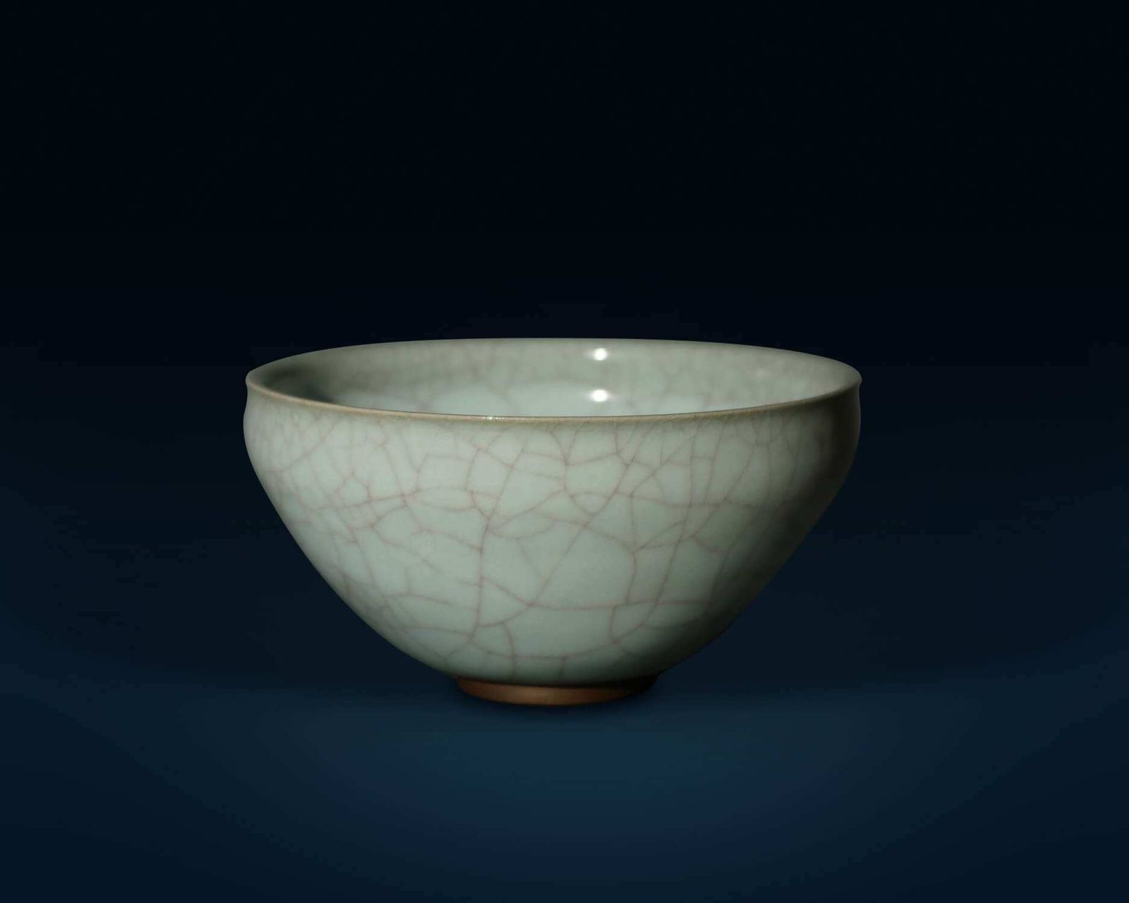 青
