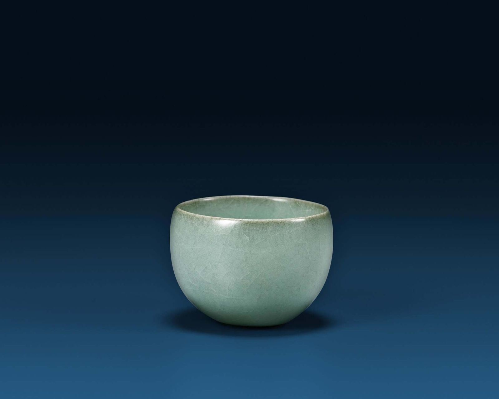 粉青圓潤小飲杯