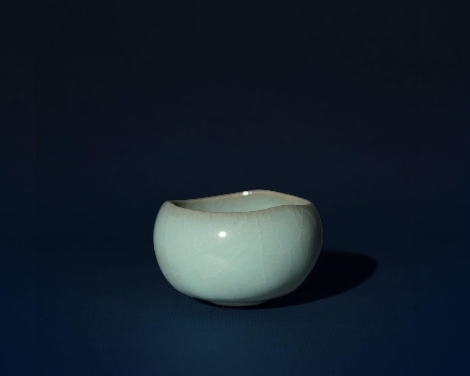 粉青掌心缽
