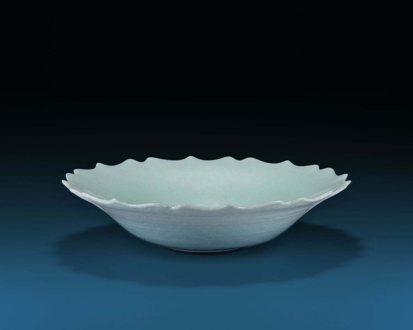 粉青菱花大盤