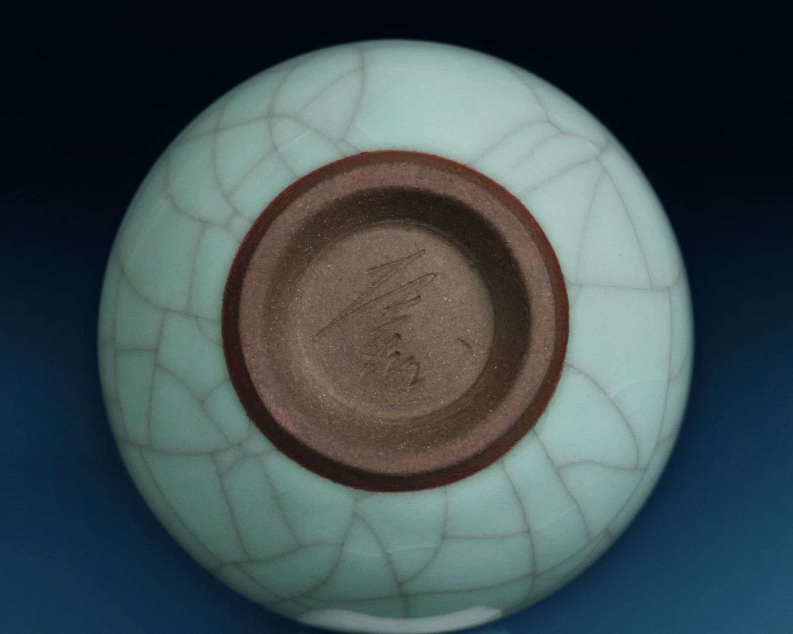 粉青鱔血紋小膽瓶