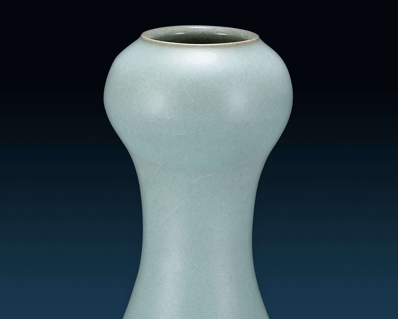 粉青蒜頭瓶